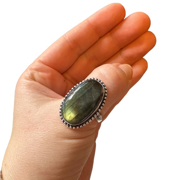 Jewelry - Labradorite ring set in sterling silver size 11 3/4